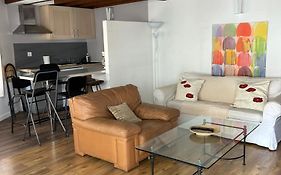 Paris Eiffel Tower Et Disney Apartments, Parkings Gratuits Et Securises, 10 Minutes Metro To Paris